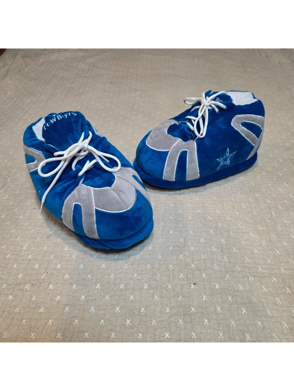Dallas Cowboys  Comfy Sneaker Slippers Indoor Slippers sz L